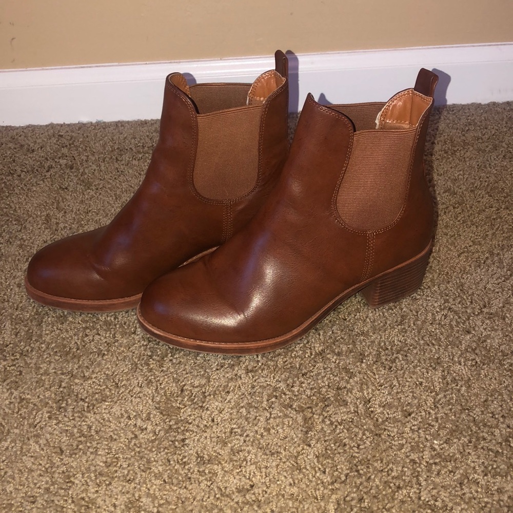 BROWN BOOTIES WORN ONCE SIZE 8